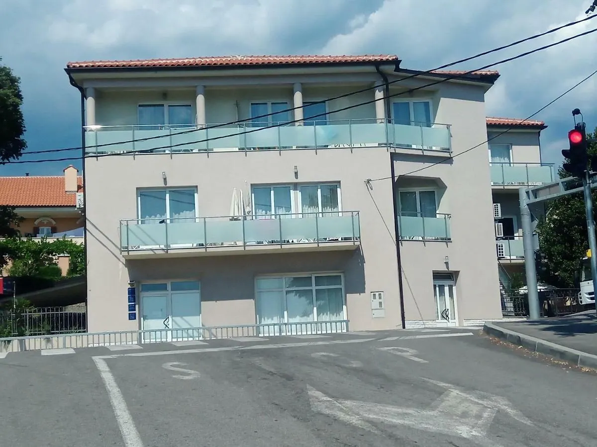 Apartments Ivancic 2 Novi Vinodolski 0*,