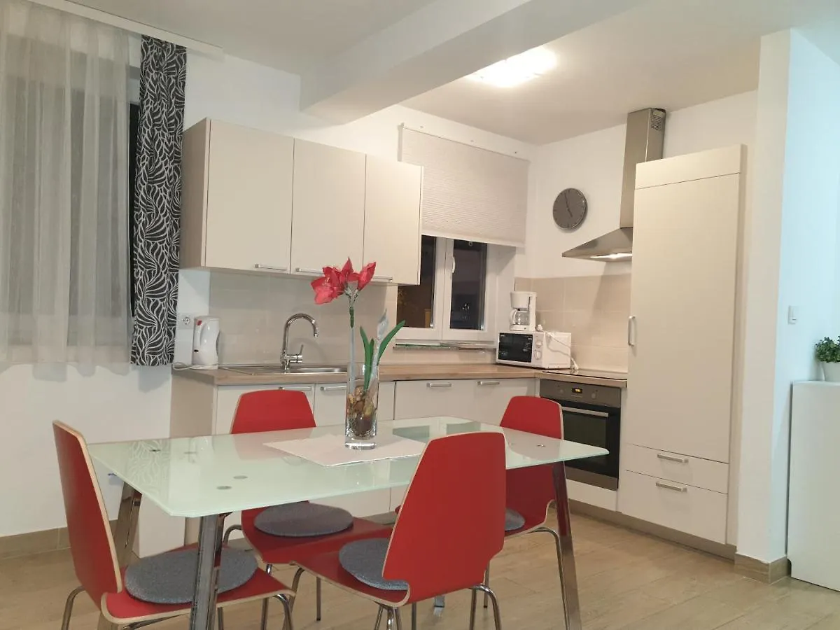 Apartments Ivancic 2 Novi Vinodolski
